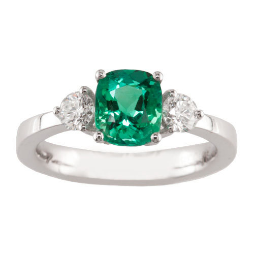 R109E Emerald Ring main image